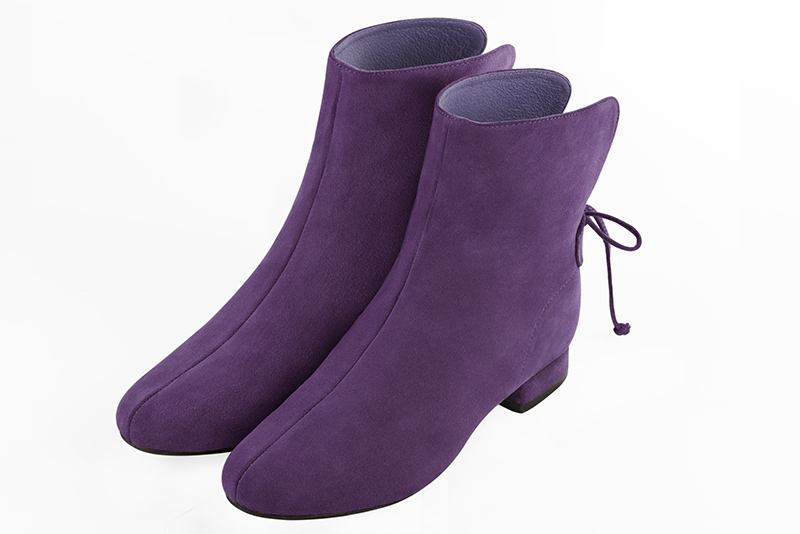Amethyst purple women's ankle boots with laces at the back. Round toe. Flat block heels. Front view - Florence KOOIJMAN